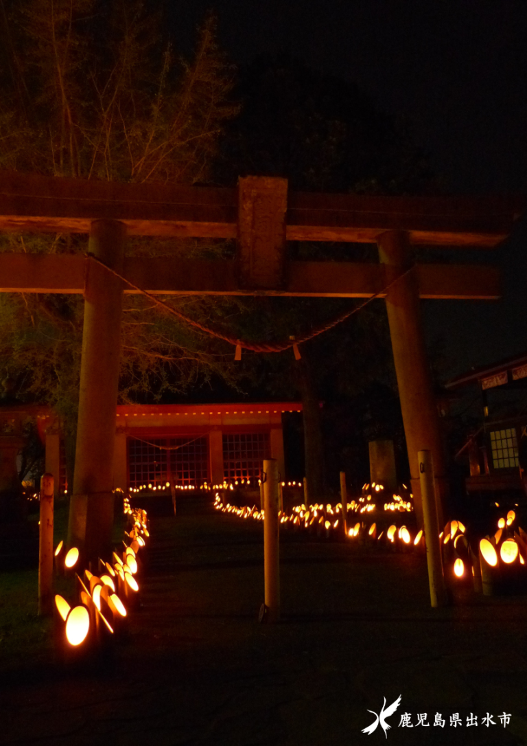 神社の灯籠（麓）